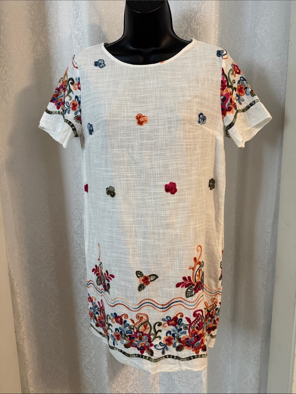 SHEIN White Shift Dress with Multicolor Floral Embroidery Sz: S